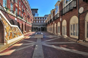 magnolia-hotel-omaha-courtyard_hpg_1