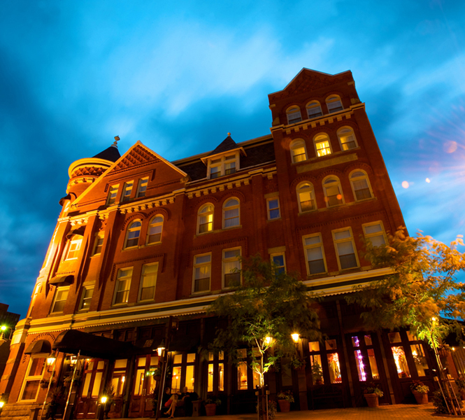 The_Blennerhassett_exterior_night