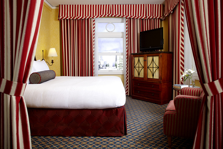 serrano-luxury-suite-7_hpg_1