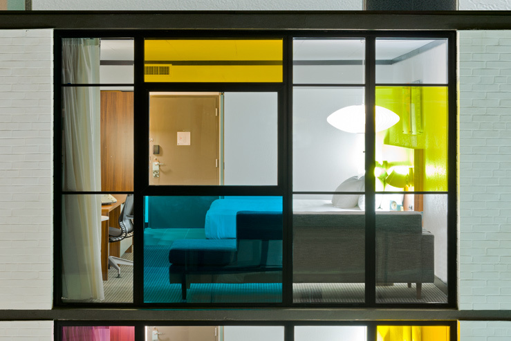 verb-hotel-poolview_hpg_1