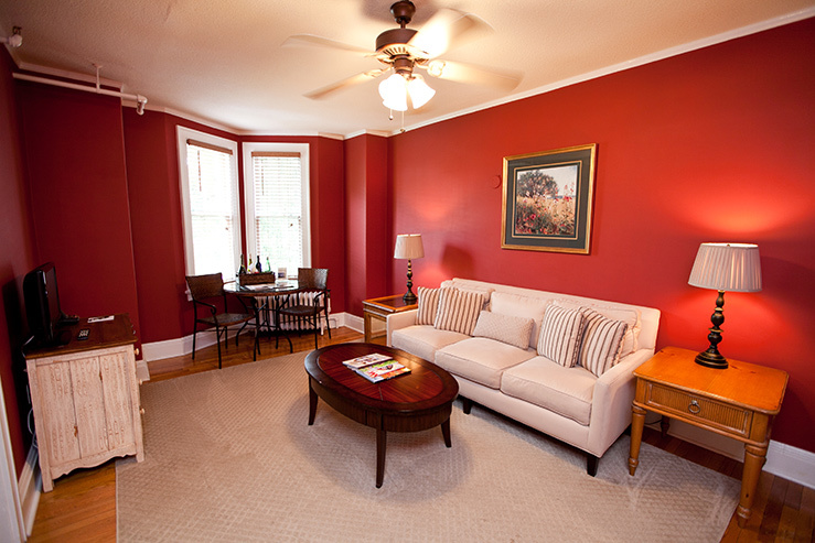 princess-anne-hotel-superior-suite-1_hpg_1