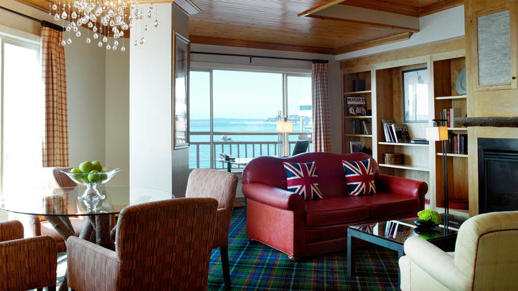 la-trb-seattle-edgewater-hotel-20140626-001