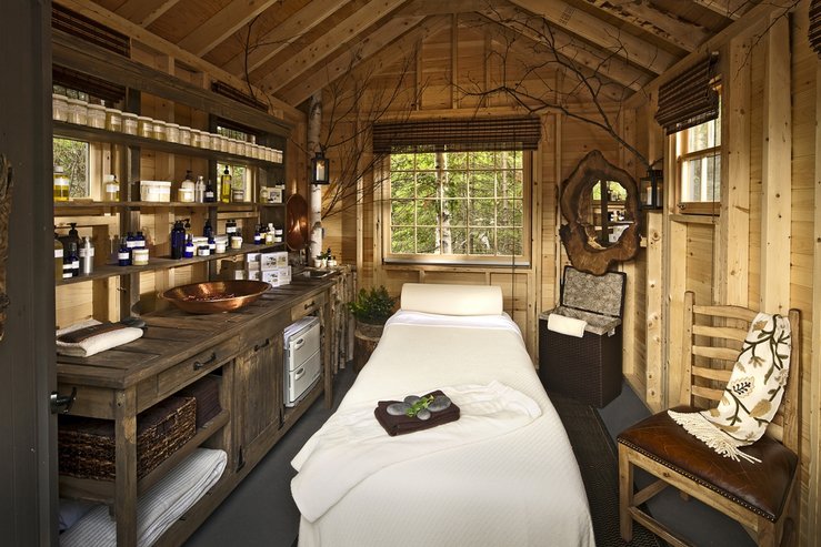 hidden-pond-spa-room-interior_hpg