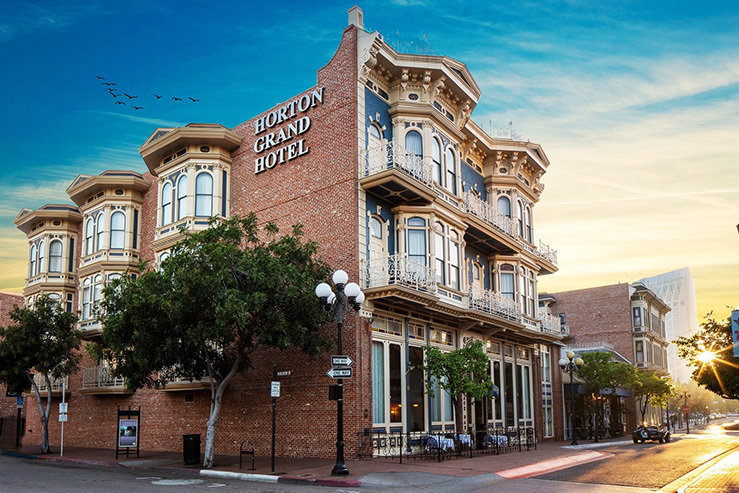 horton-grand-hotel-exterior-front_hpg_1
