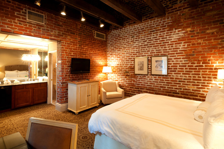 dauphine-orleans-hotel-premium-hermann-house-king_hpg.jpg