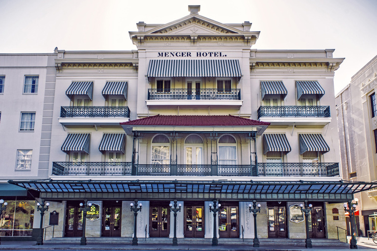 menger-hotel-daytimeexterior-17_hpg