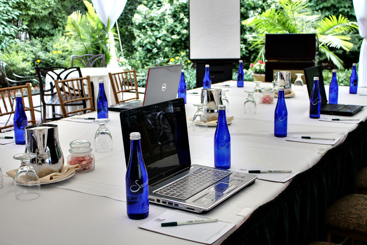 the-olde-mill-inn-business-meeting-setup_hpg