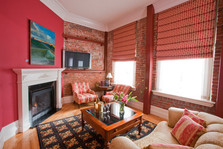 napa-river-inn-suite-sitting-area_hpg