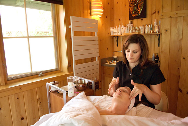 sleeping-lady-mountain-resort-spa_hpg_1