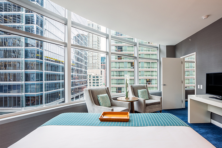kinzie-hotel-king-suite-view_hpg