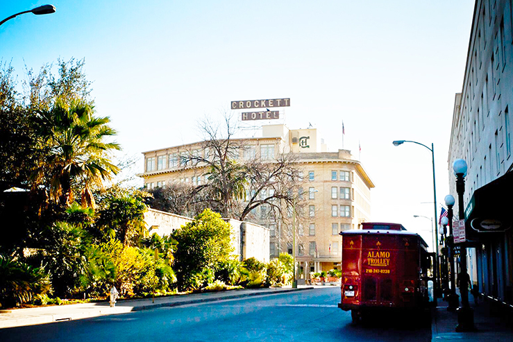 crockett-hotel-trolley-crockett_hpg.jpg