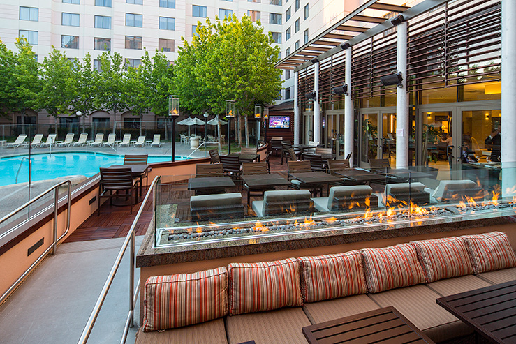 plaza-suites-pool-dining_hpg